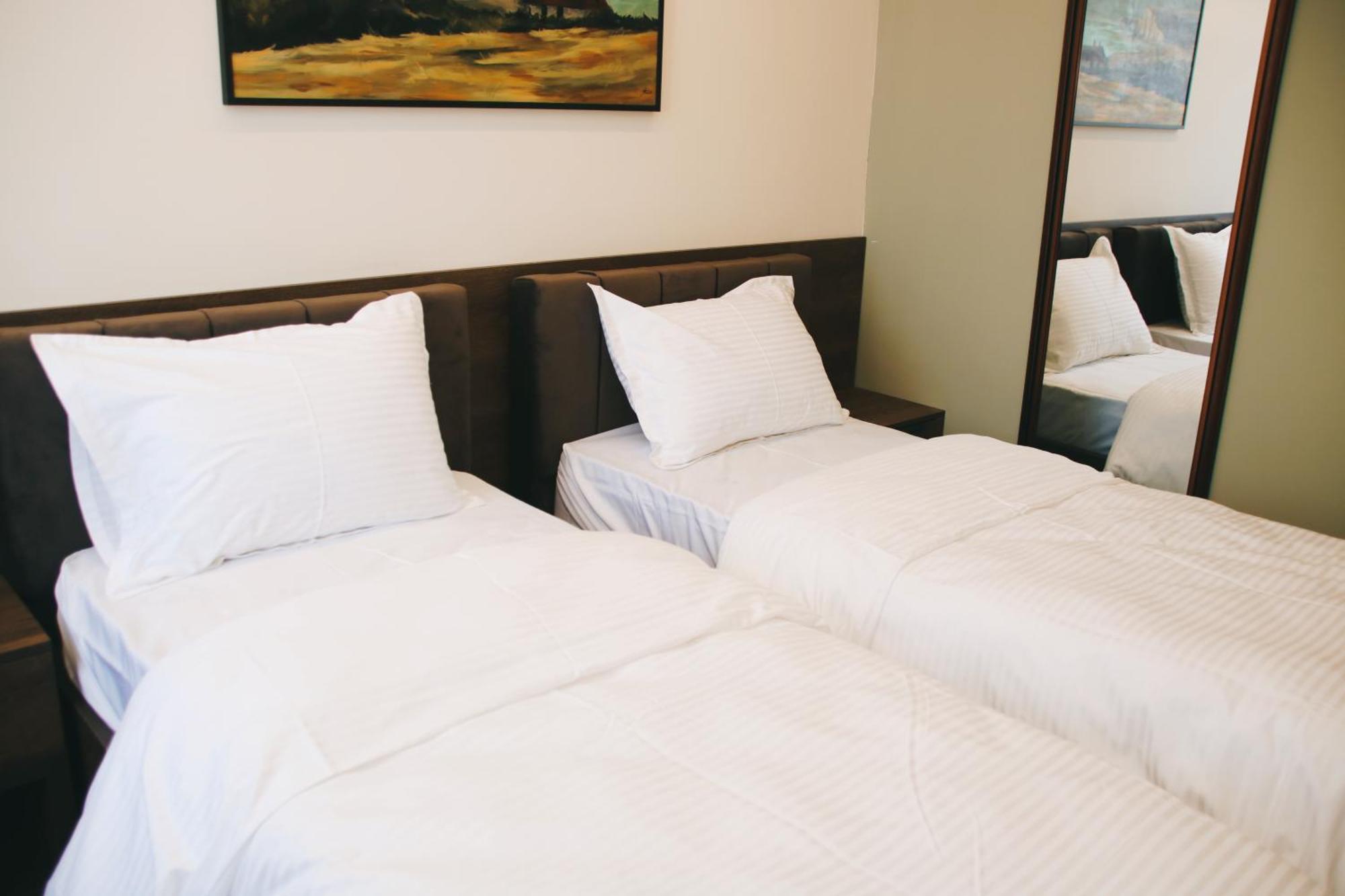Hotel Rozafa Suhareke 外观 照片